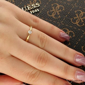 Pierścionek złoty DIAMENT żółte złoto, jeden diament, ponadczasowy 182.jpg