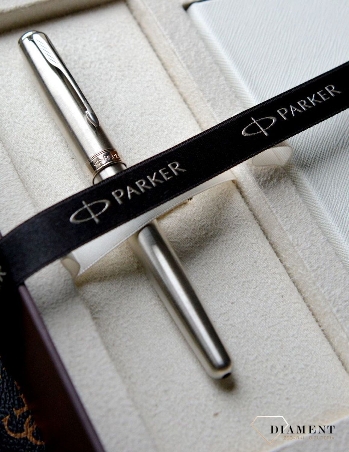 Zestaw Parker Pióro Wieczne z białym Notesem 1889088. Grawer gratis. Prezent dla nauczyciela. Prezent na Komunię z podpisem. ⇨ Artykuły piśmiennicze  (5).JPG