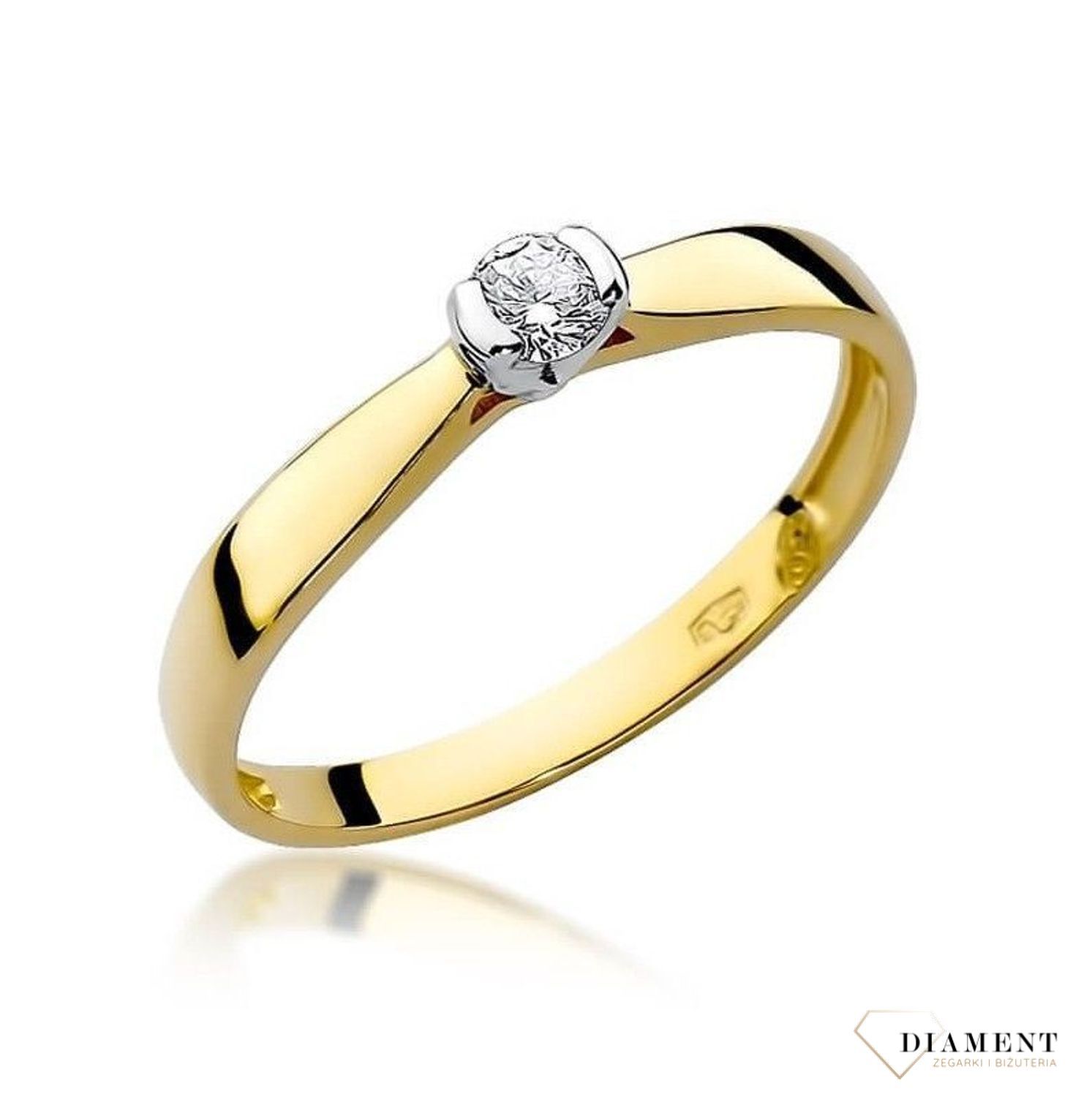 pierscionek-z-brylantem-zareczyny, Pierścionek złoty DIAMENT 585, diamenty 195305 z diamentami 195305 wykonany ze złota próby 585. Pierścionek z jednym diamentem wielkości 0,05 ct, czystości SI or.jpg