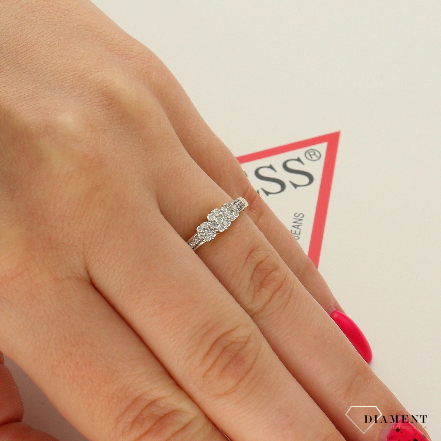 Pierścionek złoty DIAMENT żółte złoto, diamenty, motyw kwiatowy 19667RD. Pierścionki zaręczynowe..jpg