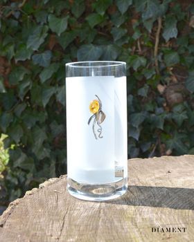 Wazon szklany 15 cm mleczny srebro i bursztyn 1L15N2. Szklany wazon wykonany ze szkła ozdobiony srebrem i bursztynem. Szklany wazon to świetna ozdoba każdego stołu. Wazon, który można użyć jako świecznik1.JPG