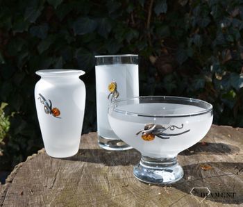 Wazon szklany 15 cm mleczny srebro i bursztyn 1L15N2. Szklany wazon wykonany ze szkła ozdobiony srebrem i bursztynem. Szklany wazon to świetna ozdoba każdego stołu. Wazon, który można użyć jako świecznik9.JPG