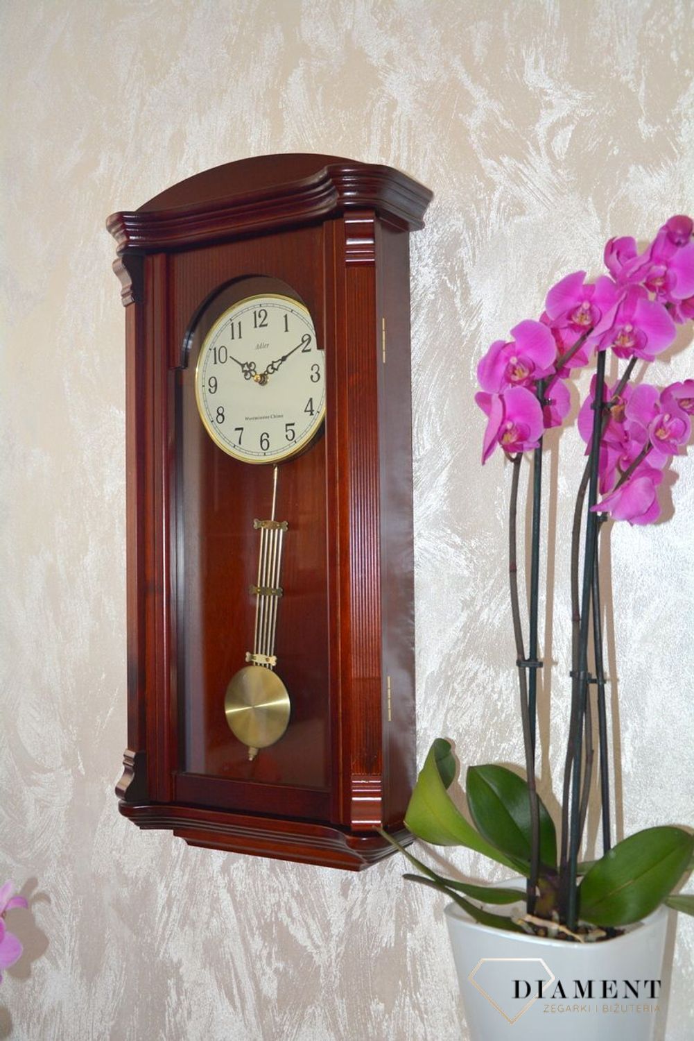 Zegar ścienny drewniany Adler 20008CH ✅ Zegar ścienny wykonany z drewna w ciemnej kolorystyce. ✅ Tarcza zegara w jasnym kolorze z czarnymi cyframi arabskimi ✅ (9).JPG