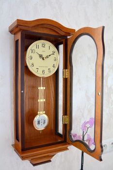 Zegar ścienny z wahadłem dębowy Adler 20024D ✓Zegary ścienne✓Zegary szafkowe ✓ Drewniany zegar (6).JPG
