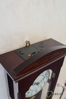 Zegar ścienny drewniany wiszący Adler 20039W.  Zegar ścienny do salonu. Zegar Adler wykonany z wysokiej jakości drewna w kolorze ciemno brązowym (1).JPG