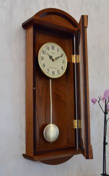 Zegar ścienny drewniany dębowy Adler 20042D✅ Zegar ścienny wykonany z drewna w kolorze dębu to świetna ozdoba ściany . Zegary dębowe (11).JPG