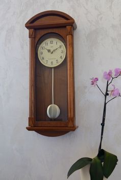 Zegar ścienny drewniany dębowy Adler 20042D✅ Zegar ścienny wykonany z drewna w kolorze dębu to świetna ozdoba ściany . Zegary dębowe (13).JPG
