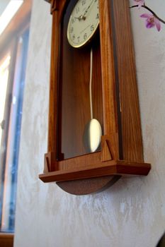 Zegar ścienny drewniany dębowy Adler 20042D✅ Zegar ścienny wykonany z drewna w kolorze dębu to świetna ozdoba ściany . Zegary dębowe (16).JPG