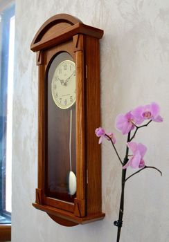 Zegar ścienny drewniany dębowy Adler 20042D✅ Zegar ścienny wykonany z drewna w kolorze dębu to świetna ozdoba ściany . Zegary dębowe (6).JPG