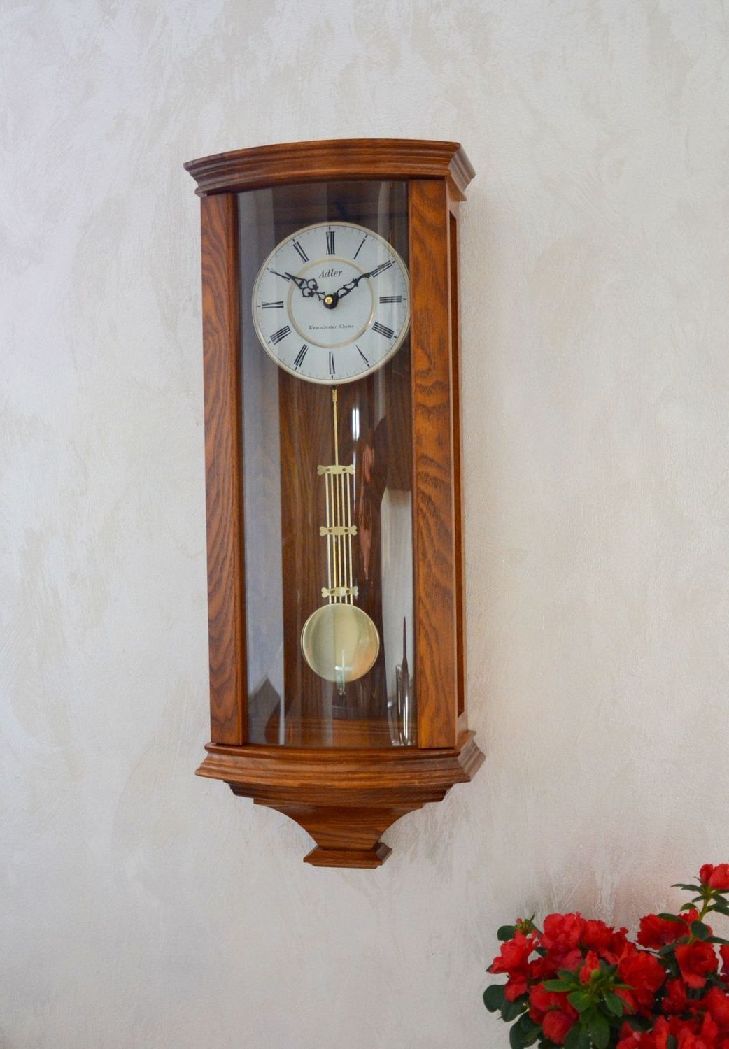 Zegar ścienny drewniany z wahadłem dębowy 20237D ✅ Zegar dębowy ✅ Zegar ścienny wykonany z drewna w kolorze dębu  ✅ Tarcza zegara w jasnym kolorze z czarnymi cyframi rzymskimi ✅ (7).JPG