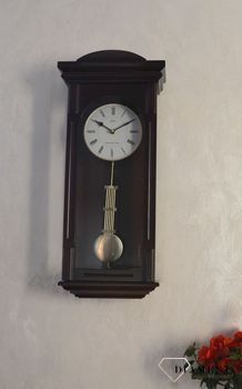 Zegar ścienny drewniany wenge Adler 20238W ✅ Zegar ścienny wykonany z drewna w ciemnej kolorystyce. ✅ Tarcza zegara w jasnym kolorze z czarnymi cyframi rzymskimi ✅ Drewniany zegar z wahadłem (5).JPG