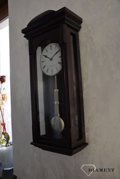 Zegar ścienny drewniany wenge Adler 20238W ✅ Zegar ścienny wykonany z drewna w ciemnej kolorystyce. ✅ Tarcza zegara w jasnym kolorze z czarnymi cyframi rzymskimi ✅ Drewniany zegar z wahadłem (8).JPG