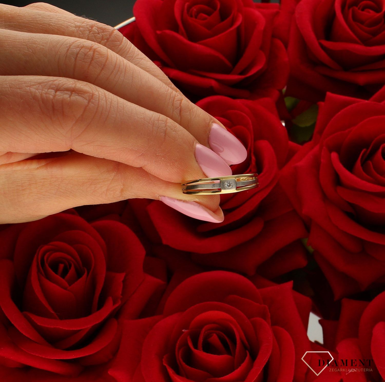 Złoty pierścionek damski “Obrączka z płaską cyrkonią” 585.  Klasyczny pierścionek. Pierścionek zaręczynowy. Pierścionek złoty z.jpg