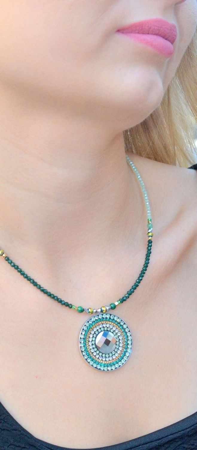 Naszyjnik damski Coeur de Lion Amulet Glamorous Green 2035100516.jpg