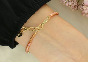 Kolorowa bransoletka COEUR DE LION z kamieni naturalnych, pereł Swarovski® i złotych detali. Styl boho i nowoczesna elegancja w jednym. Sprawdź online! (1).jpg