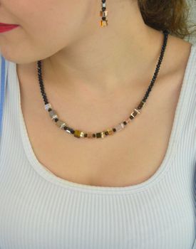 Naszyjnik damski COEUR DE LION z kolekcji GeoCUBE® 2101101633 – naturalne kamienie, kryształy Swarovski®, ręcznie wykonany. Złoto, srebro i różowe złoto w harmonii natury (1).JPG