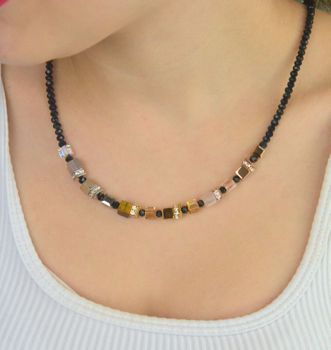 Naszyjnik damski COEUR DE LION z kolekcji GeoCUBE® 2101101633 – naturalne kamienie, kryształy Swarovski®, ręcznie wykonany. Złoto, srebro i różowe złoto w harmonii natury (3).JPG