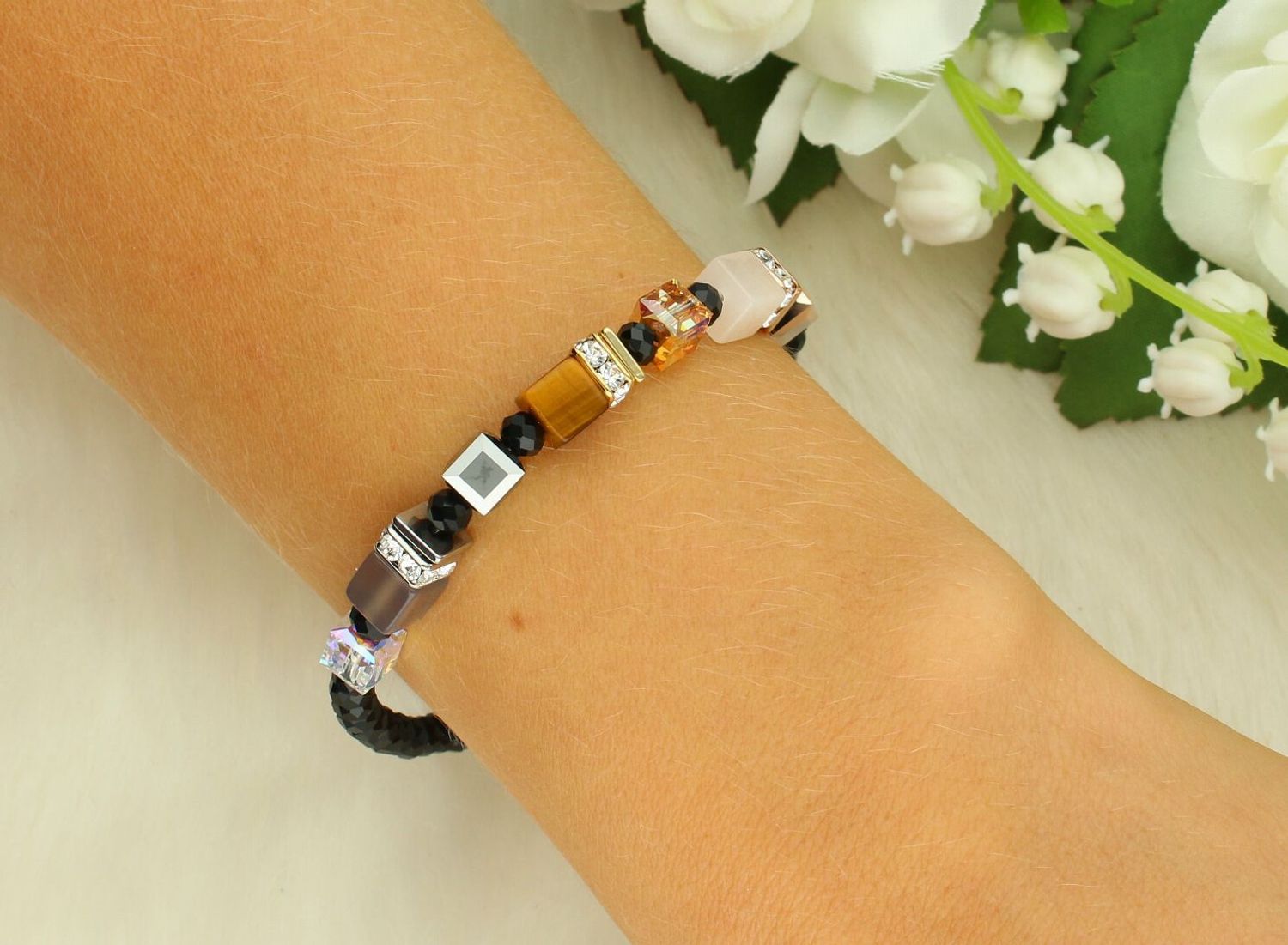 Bransoletka damska Coeur De Lion GeoCUBE® 2101301633 Precious Nature trójkolorowa – awenturyn, agat, tygrysie oko.jpg