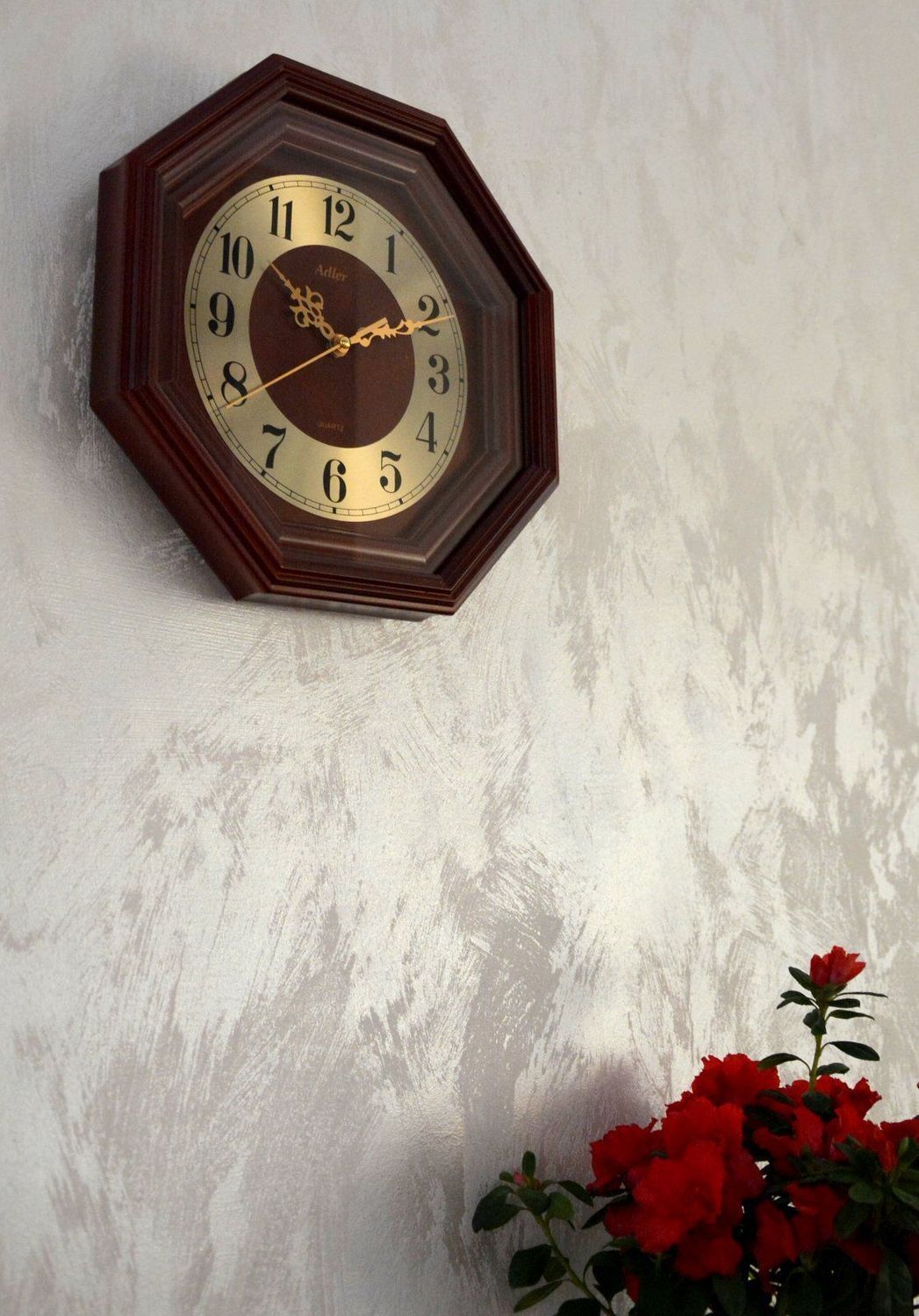 Zegar ścienny drewniany do salonu marki Adler 21087CH. Zegar drewniany w kolorze mahoń. ✓Zegary ścienne✓Zegary na ścianę (1).JPG