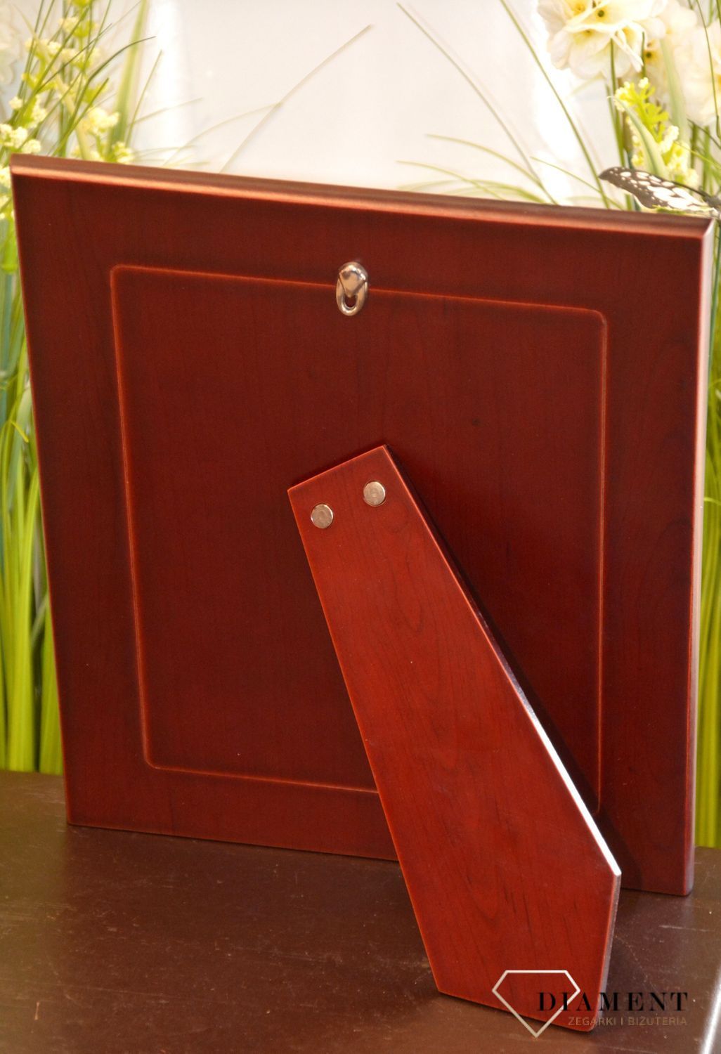 Wyjątkowa ramka srebrna na zdjęcie z motywem obrączek. Idealna na prezent dla małżeństwa upamiętniającego 25lecie ślubu inaczej nazywane srebrne gody (1).jpg