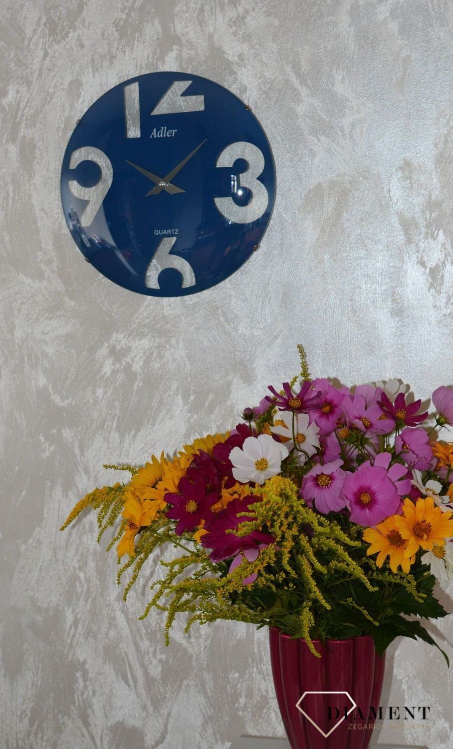 Zegar na ścianę drewniany niebieski Adler 21155 z kategorii zegarów Ściennych drewnianych do salonu. To idealny pomysł na rocznicę ślubu. Zegary ścienne drewniane. Zegar ścienny do salonu w kolorze niebieskim ( (3).JPG