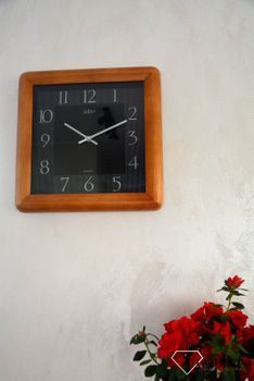 Zegar ścienny drewniany dębowy 21178D z czarnym szkłem ✓Zegary ścienne✓Zegary na ścianę  ✓ Drewniany zegar✓  Autoryzowany sklep (7).JPG