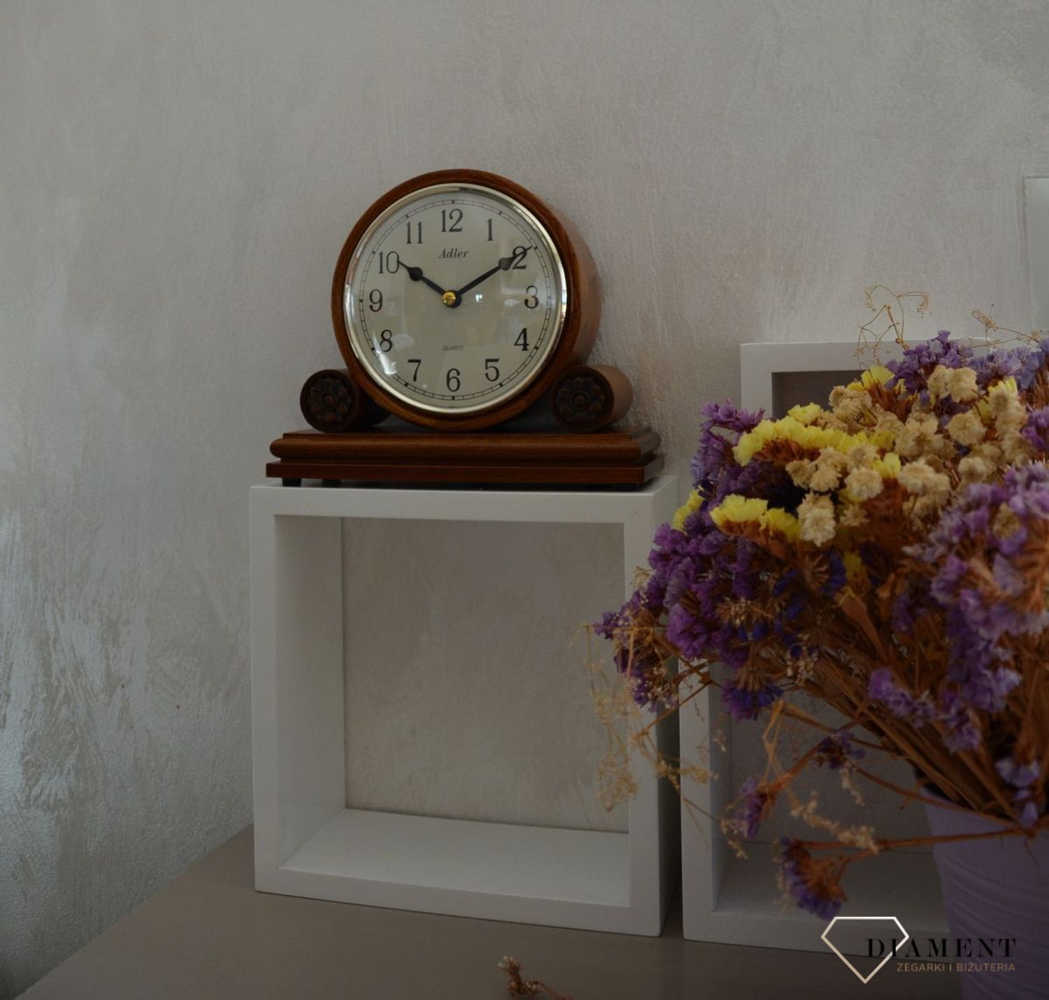 Zegar kominkowy drewniany Adler w kolorze dębu 22005D ⏰ Zegar kominkowy marki Adler w kolorze jasnego dębu z wyraźną tarcza z cyframi arabskimi w kolorze czarnym ⏰ (10).JPG