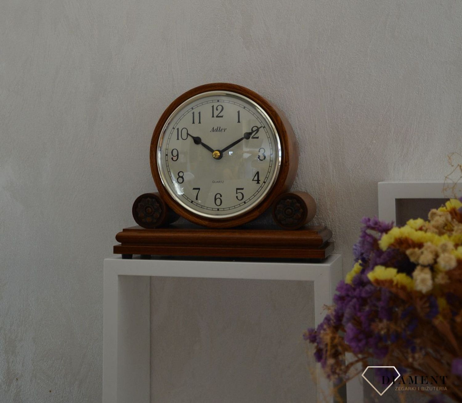 Zegar kominkowy drewniany Adler w kolorze dębu 22005D ⏰ Zegar kominkowy marki Adler w kolorze jasnego dębu z wyraźną tarcza z cyframi arabskimi w kolorze czarnym ⏰ (10).JPG