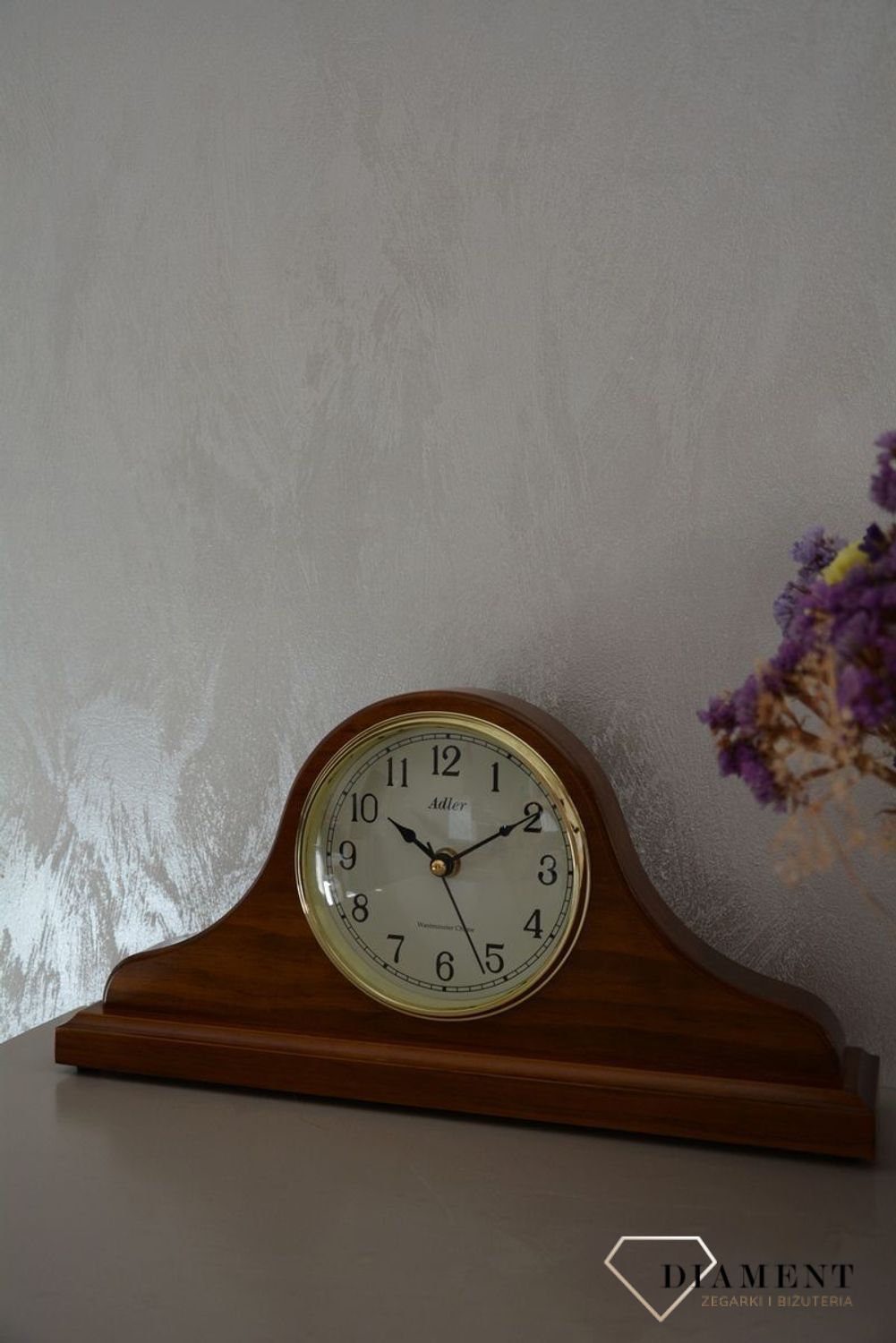 Zegar kominkowy drewniany Adler dąb 22012D ⏰ Zegar kominkowy wykonany z drewna w kolorze dębu ⏰ Tarcza zegara w kolorze jasnym z ciemnymi, czarnymi cyframi arabskimi ⏰ (1).JPG