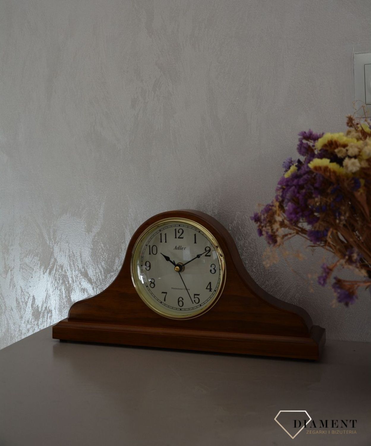 Zegar kominkowy drewniany Adler dąb 22012D ⏰ Zegar kominkowy wykonany z drewna w kolorze dębu ⏰ Tarcza zegara w kolorze jasnym z ciemnymi, czarnymi cyframi arabskimi ⏰ (1).JPG