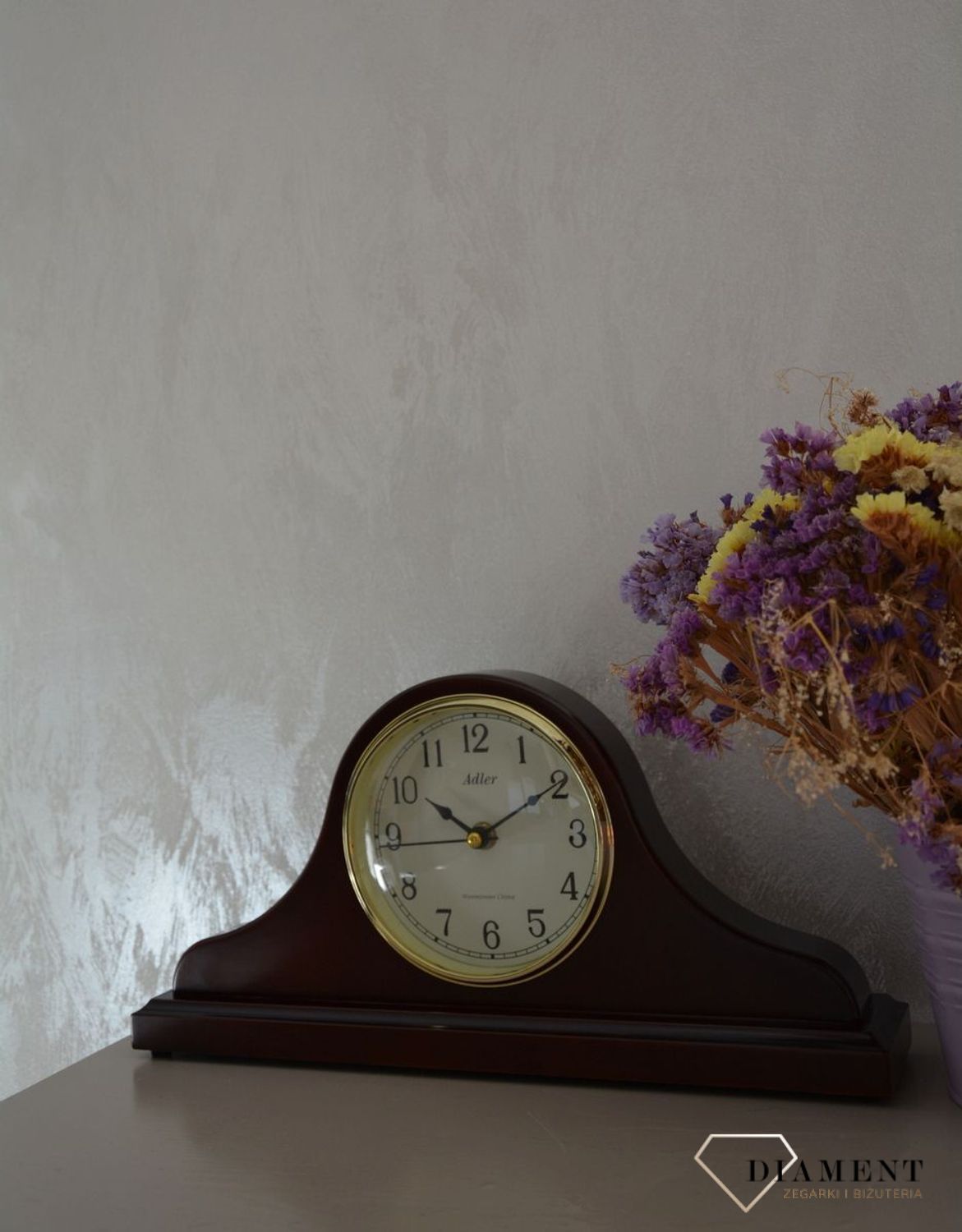 Zegar kominkowy Adler ciemny brąz 22012W ⏰ Zegar kominkowy w kolorze mahoniu z wyraźną tarczą w kolorze beżowym z cyframi arabskimi w kolorze czarnym ⏰ (24).JPG