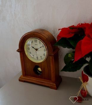Zegar kominkowy drewniany Adler 22019D. Zegar kominkowy drewniany wykonany z wytrzymałego materiału w kolorze dębu, jasny brąz. zegar na kominek dębowy (5).JPG