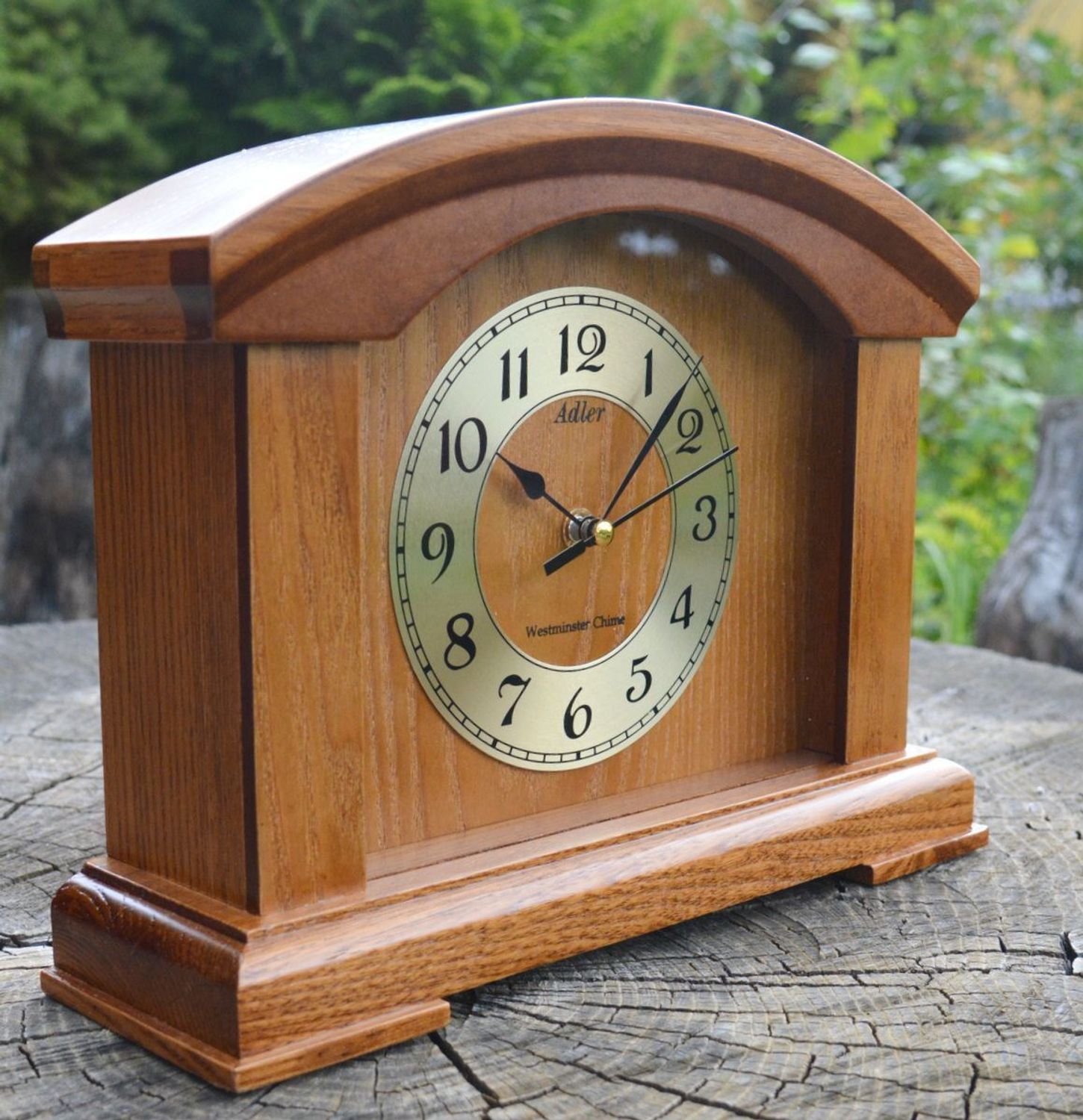 Zegar kominkowy drewniany Adler 22086D.  Zegar dębowy ze złotą tarczą i cyframi arabskimi  (5).JPG