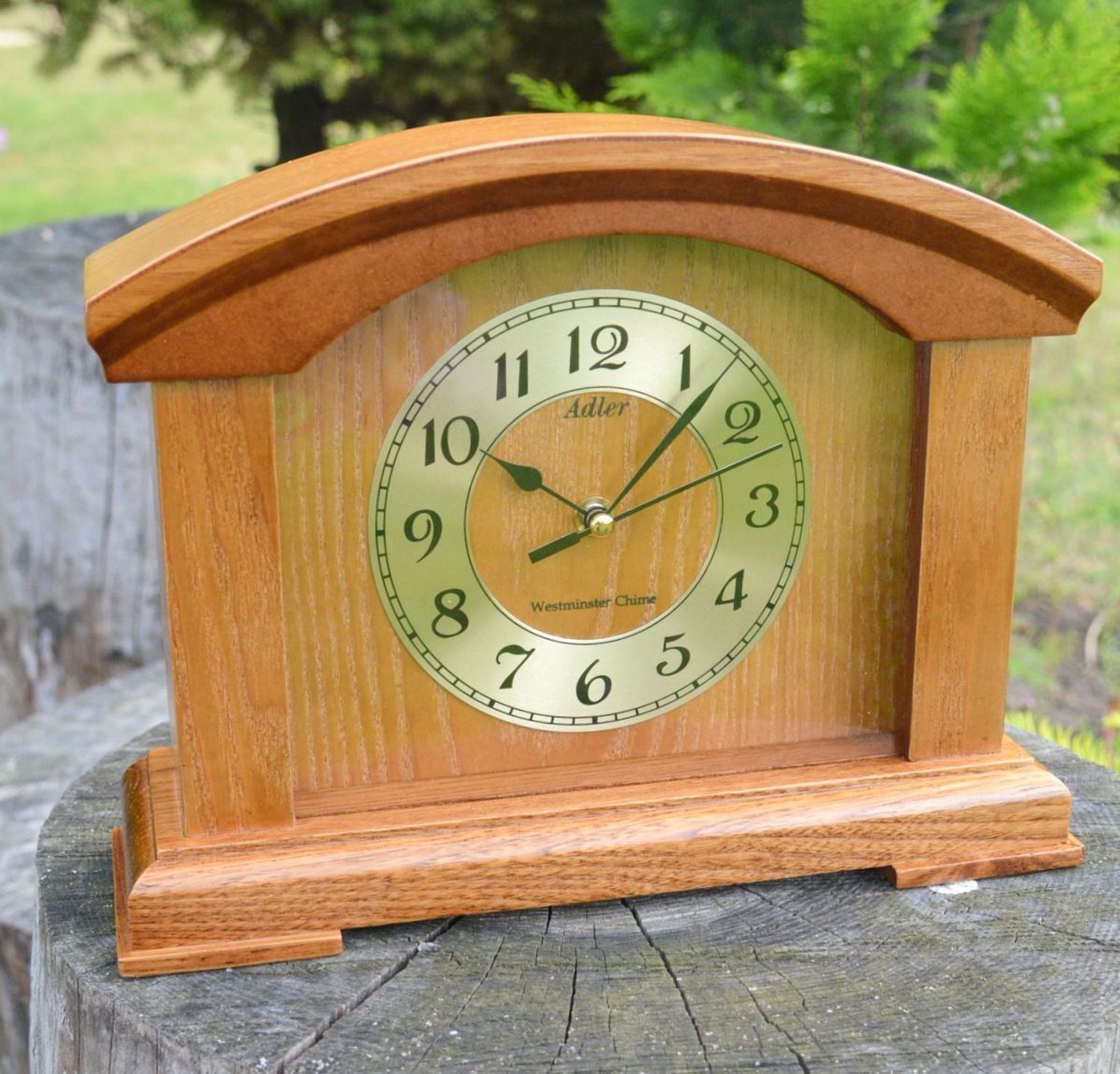 Zegar kominkowy drewniany Adler 22086D.  Zegar dębowy ze złotą tarczą i cyframi arabskimi  (5).JPG