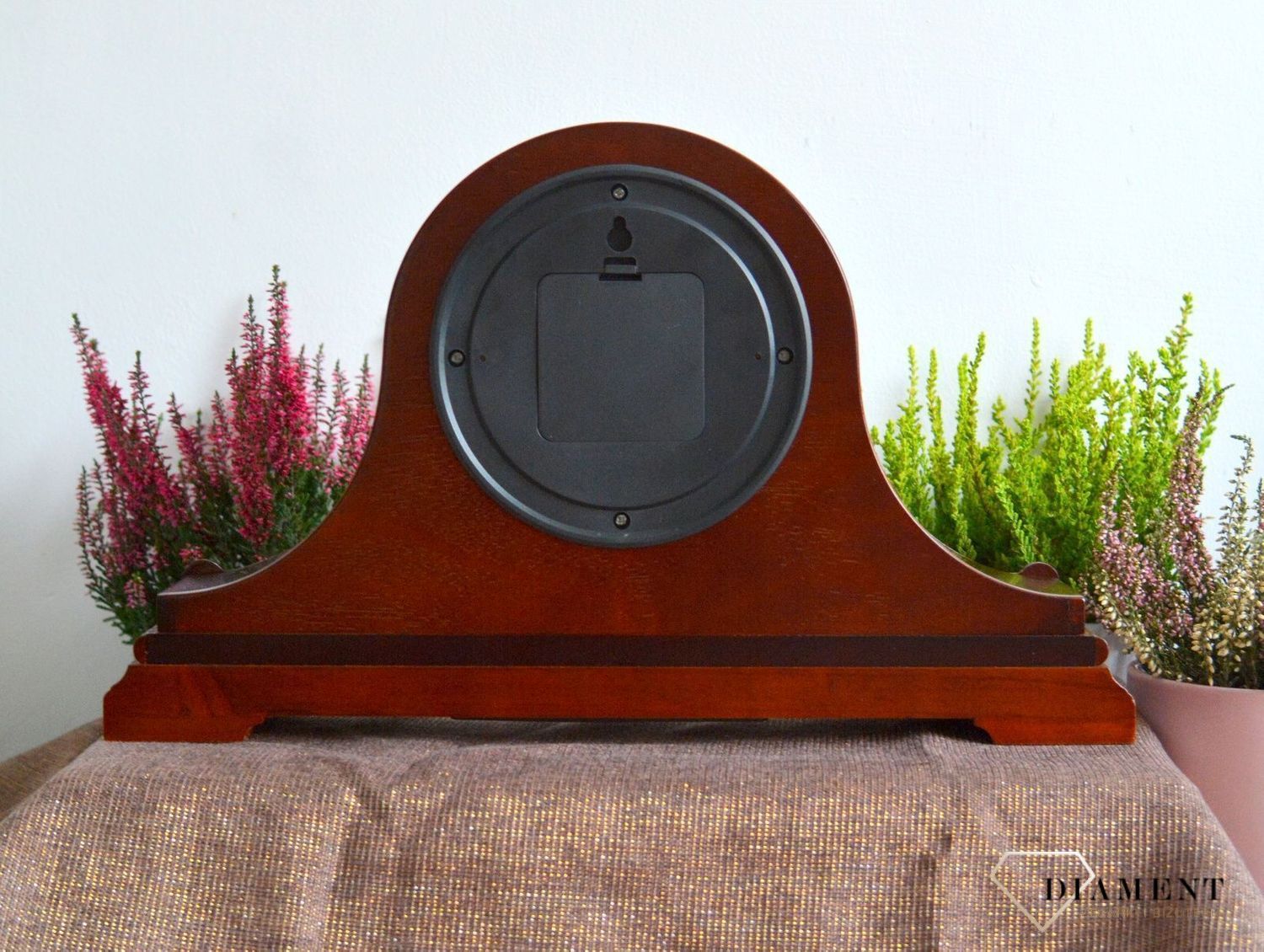 Zegar kominkowy drewniany Adler 22130W w kolorze ciemnego brązu z czytelną tarczą i ozdobnym ornamentem ⏰ Zegary kominkowe ✓ zegary drewniane (2).JPG