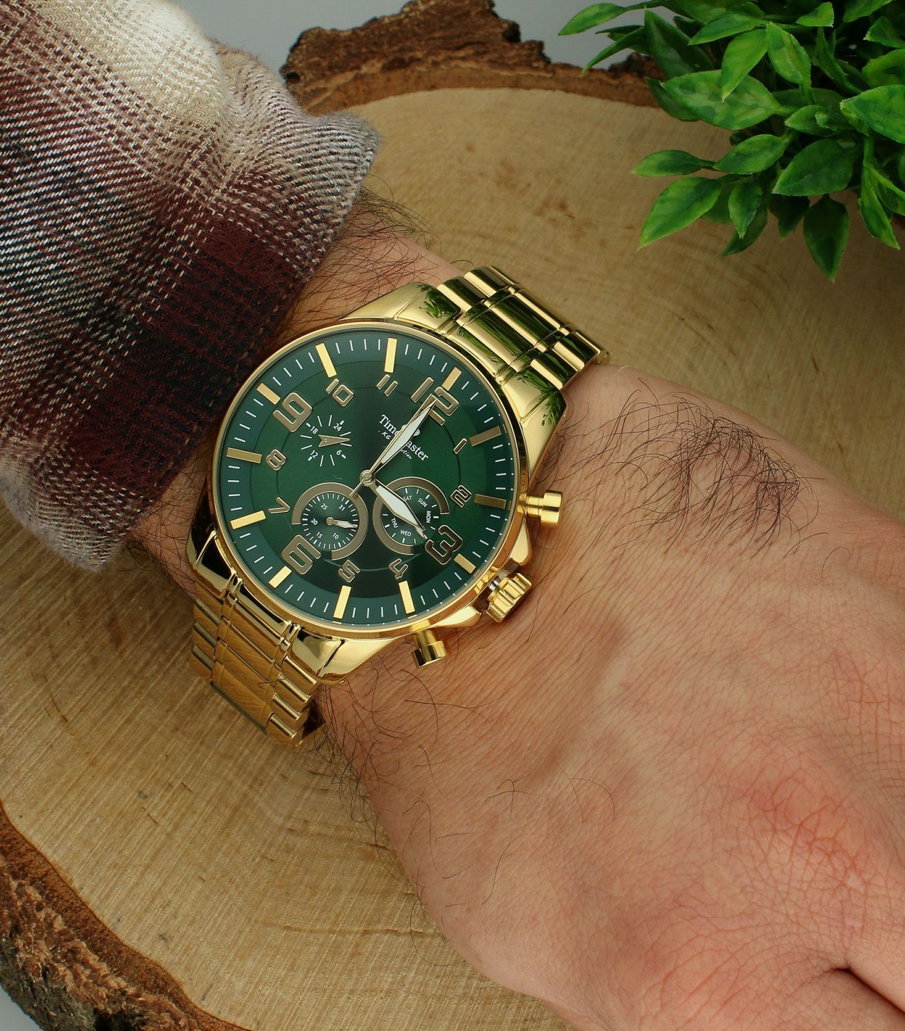 Zegarek męski TIMEMASTER 229-04GR, Masywny, elegancki zegarek męski na złotej bransolecie z zieloną tarczą to najnowszy krzyk mody. Zegarek w kolorze złota podkreśla prestiż i przykuwa uwagę. Zafunduj sobie odrobinę lu.jpg