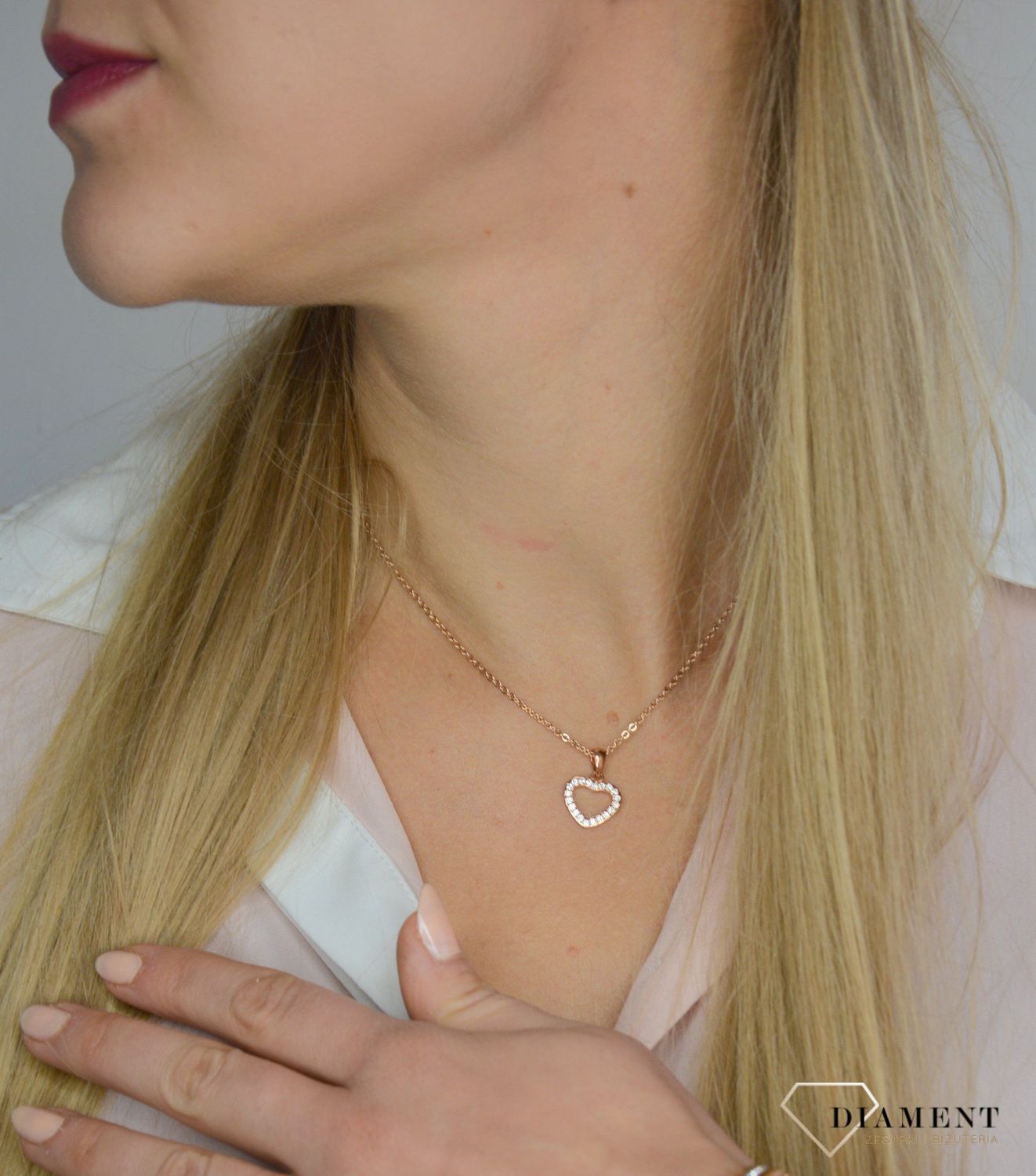 Zestaw prezentowy zegarek z naszyjnikiem, bransoletką i kolczykami Sekonda 'Miłosne serca' 2363G (1).jpg