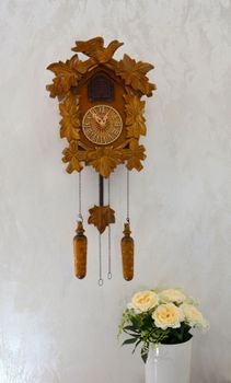 Zegar ścienny drewniany domek z kukułką Adler 24014D. Zegar z kolekcji zegarów z kukułką w kolorze dębu ✓Zegary ścienne✓Zegar z kukułką (5).JPG