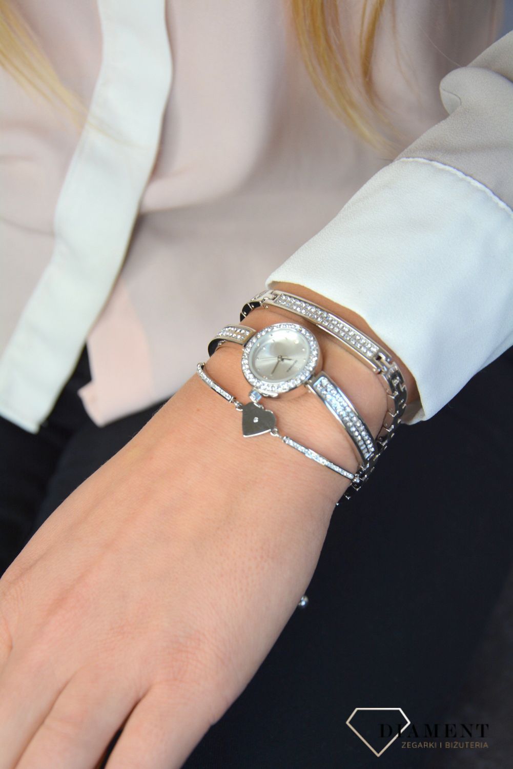 Zestaw prezentowy zegarek z naszyjnikiem, bransoletką i kolczykami 2528G 'Miłosne szczere serca' (1).jpg