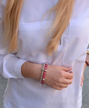 Srebrna bransoletka Ti Sento 'Srebrne kulki' rodowana wykonana z próby 925. Bransoletka srebrna koraliki. Bransoletka na gumce. Idealny prezent dla mamy. Zapraszamy! (2).JPG
