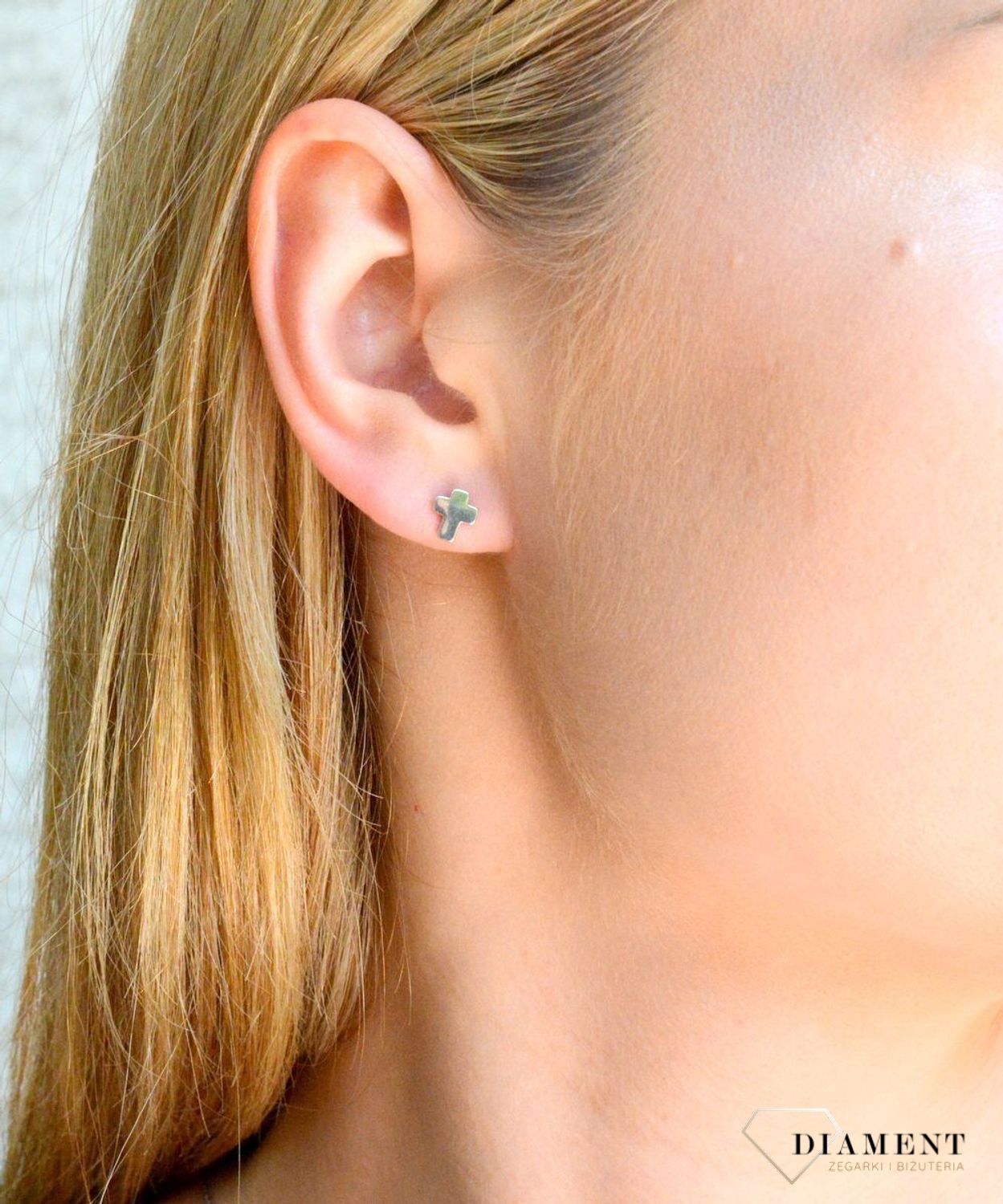 Srebrne kolczyki damskie 925 krzyżyki na sztyft 27103002B0120. Srebrne kolczyki damskie. Kolczyki srebrne na sztyft. Kolczyki srebrne krzyżyki. Srebrne krzyżyki wkrętki na prezent..jpg