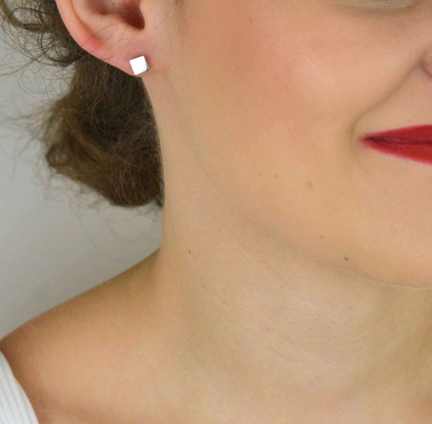 Srebrne kolczyki kwadraciki – minimalistyczne blaszki, srebro 925.jpg