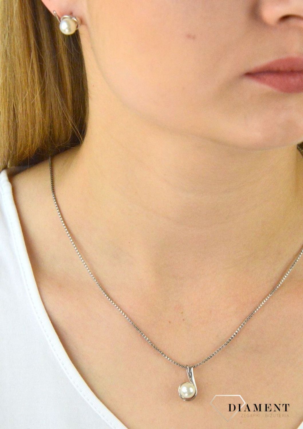 Srebrne kolczyki 925 srebro z perłą 271225800410.jpg