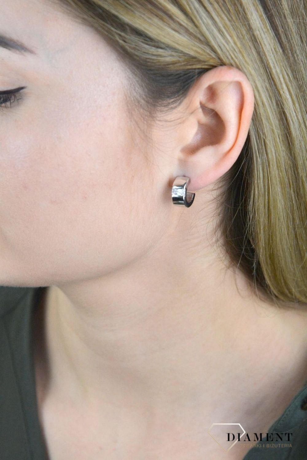 Kolczyki srebrne kółka ozdobione kryształkiem 27127211C.jpg