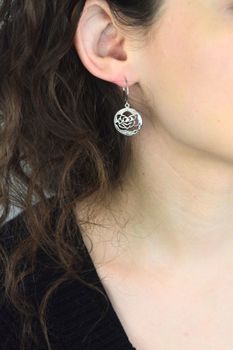 Kolczyki srebrne wiszące z różą 925  Model 271272500480 (3).jpg