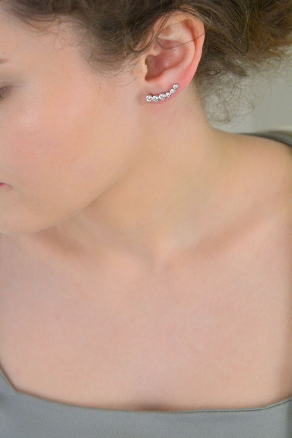 Kolczyki srebrne nausznice z białymi kamieniami 271273540270.jpg