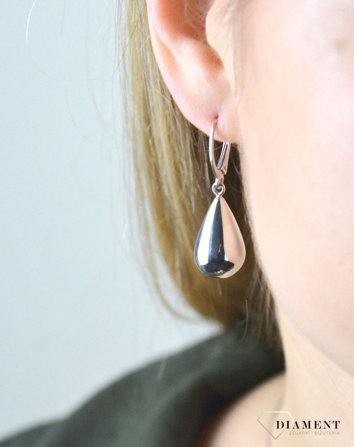 Kolczyki srebrne wiszące sopelki 27191184. Kolczyki srebrne damskie srebrne sopelki wiszące 925. Kolczyki wykonane z najwyższej jakości srebra próby 925.  Ich kształt jest uniwersalny, ponadczasowy. Idealne kolczyki na prezent.jpg