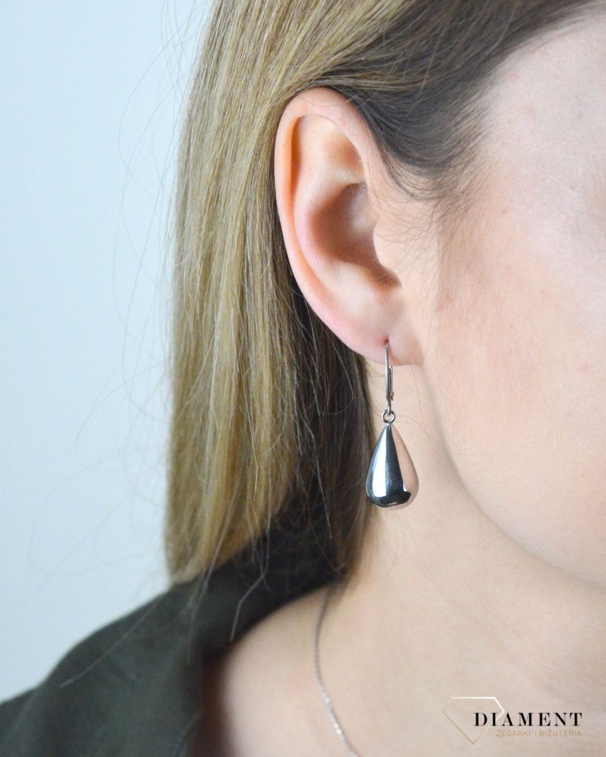 Kolczyki srebrne wiszące sopelki 27191184. Kolczyki srebrne damskie srebrne sopelki wiszące 925. Kolczyki wykonane z najwyższej jakości srebra próby 925.  Ich kształt jest uniwersalny, ponadczasowy. Idealne kolczyki na prezent.jpg