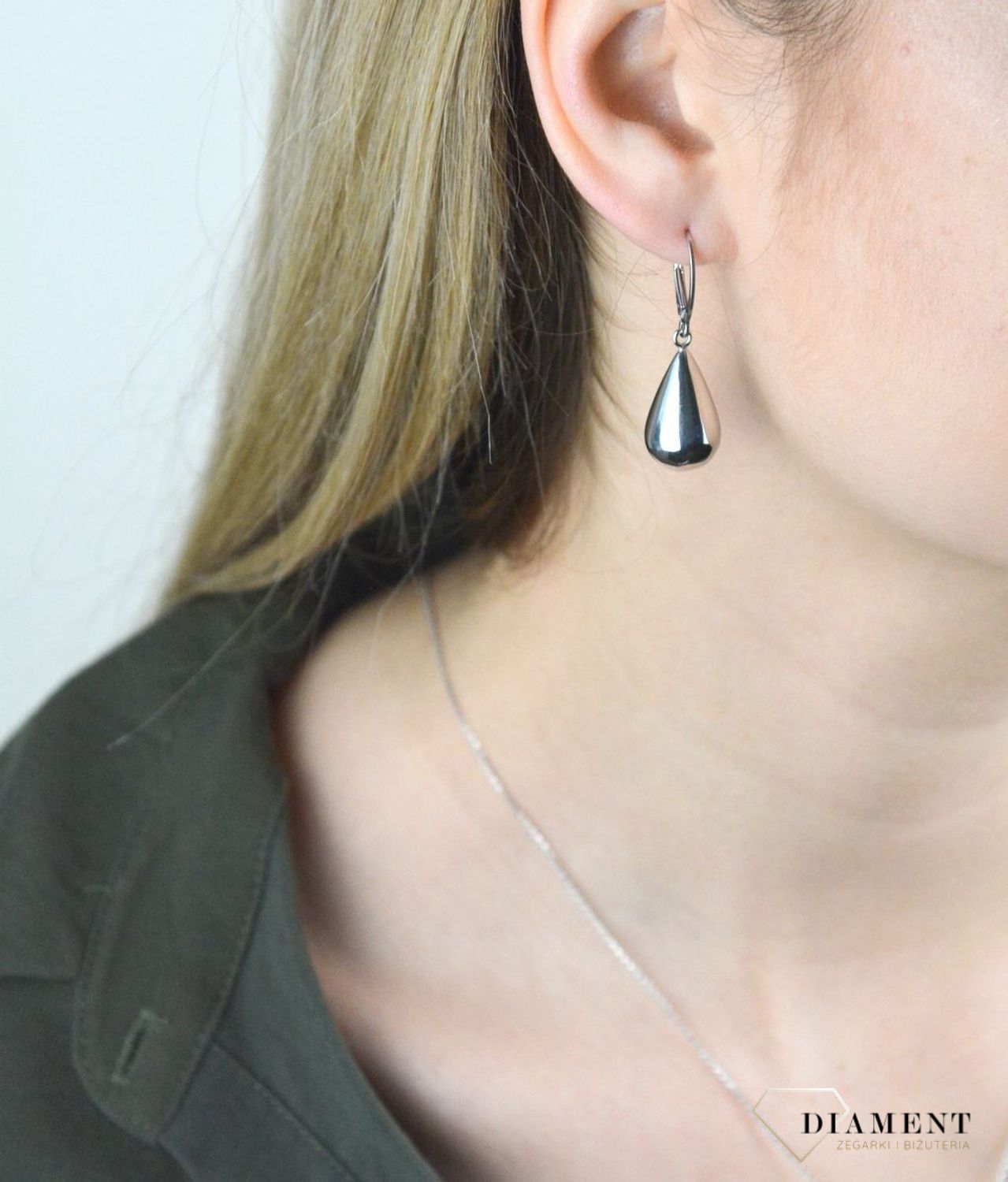 Kolczyki srebrne wiszące sopelki 27191184. Kolczyki srebrne damskie srebrne sopelki wiszące 925. Kolczyki wykonane z najwyższej jakości srebra próby 925.  Ich kształt jest uniwersalny, ponadczasowy. Idealne kolczyki na prezent.jpg