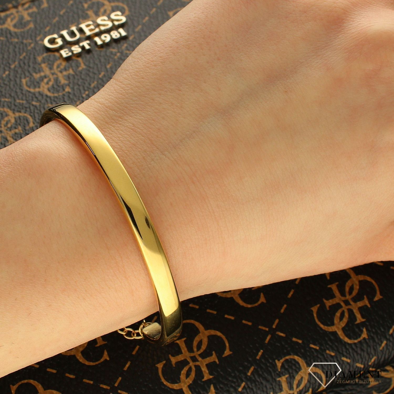 Sztywna pozłacana bransoletka o gładkiej powierzchni 272630430690W (1).jpg